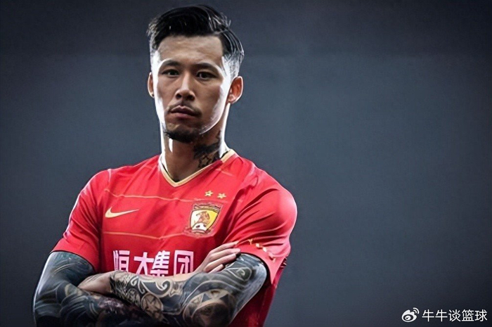 意外！他是大连英博引进谢鹏飞失败的替身，却在首秀中进球爆发|上海海港|夏窗|冯劲|刘祝润|中超_新浪体育_新浪新闻